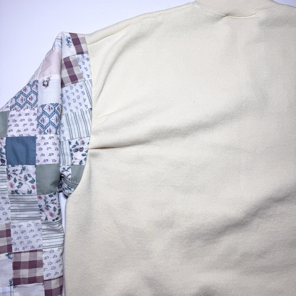 Women’s Upcycled Crewneck Sweatshirt Quilted Patchwork S Vtg Cottage Granny Twee - Picture 8 of 11